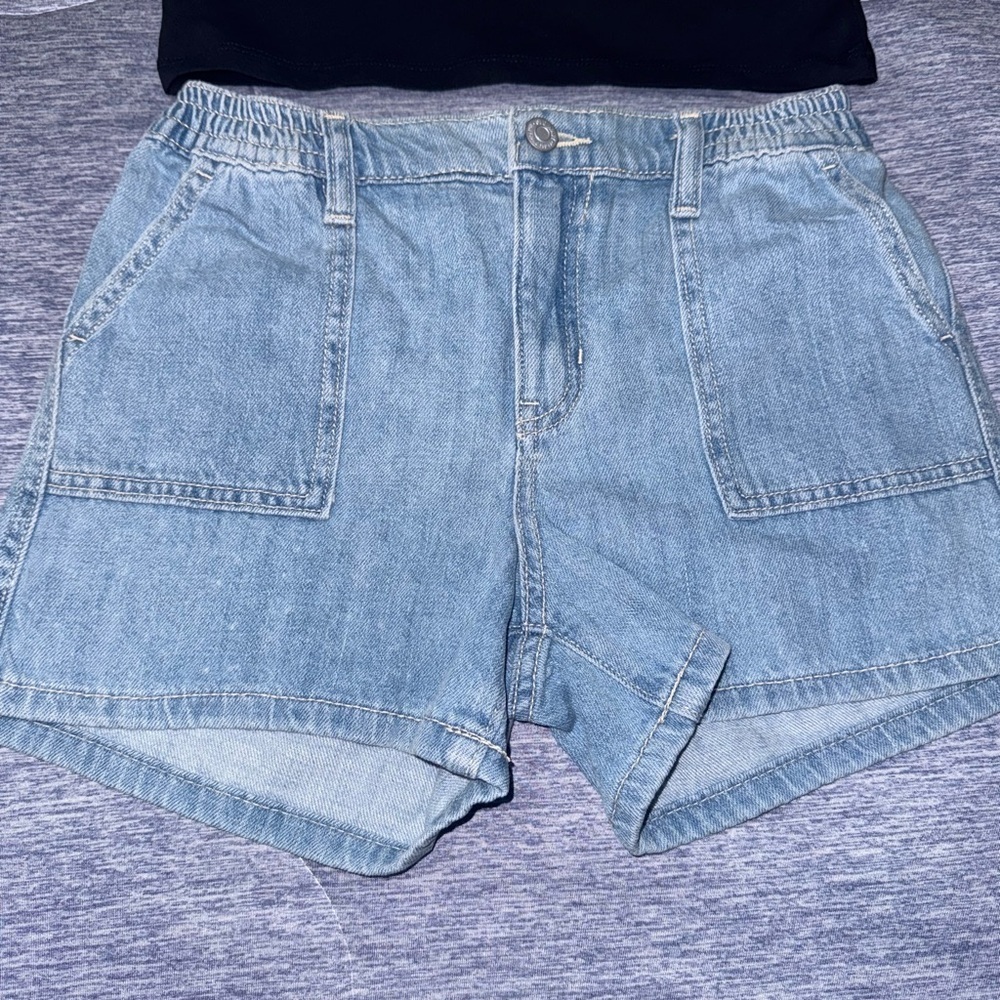 Girls Old Navy Denim Blue Shorts and Black Top - Picture 2 of 4
